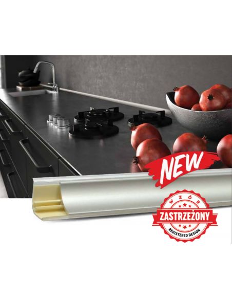 Плінтус кухонний тонкий алюміній пластик Korner