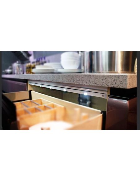 Светильник LED для выдвижных ящиков PARLA 863мм